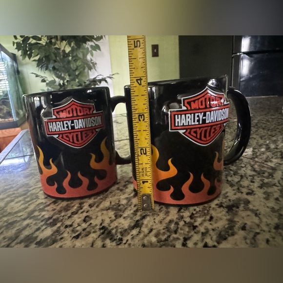2 Sets of Ceramic Harley-Davidson Embossed Sculpted Flames Coffee Mugs - Picture 7 of 8